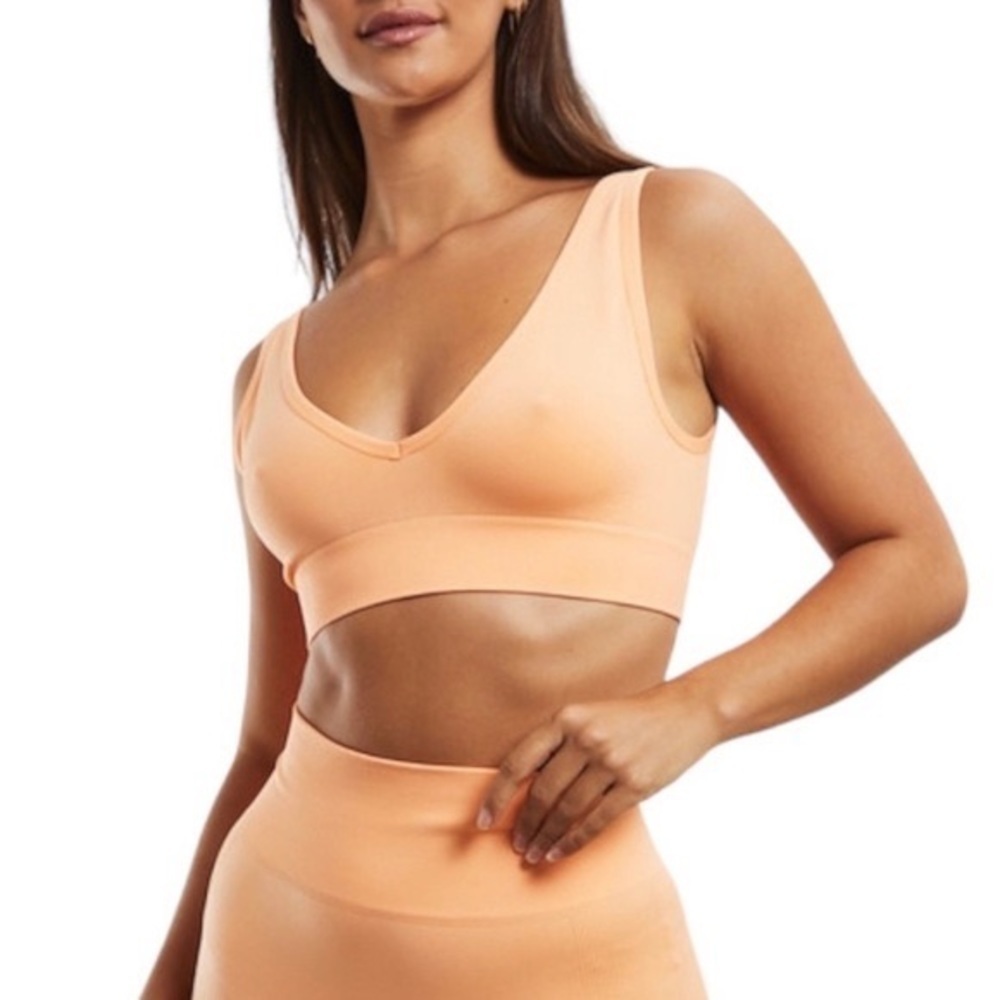 NEW We Wore What Peach Cobbler V-Neck Sports Bra Pique Rib Knit Top Size XS